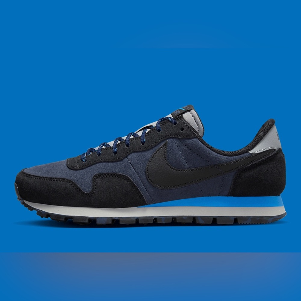 Nike Pegasus 83